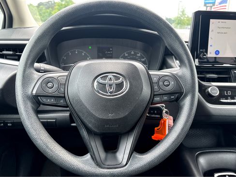 Used 2024 Toyota Corolla LE FWD image 9