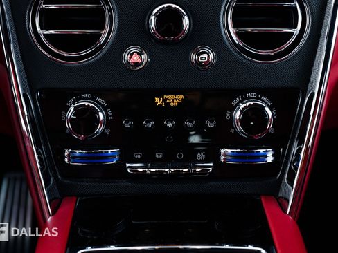 Used 2022 Rolls-Royce Cullinan image 27