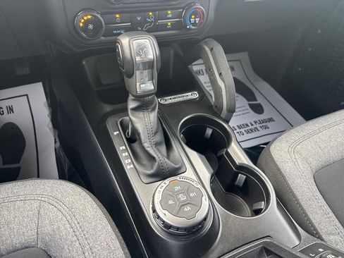 Used 2023 Ford Bronco Big Bend w/ Sasquatch Package AWD/4WD image 34