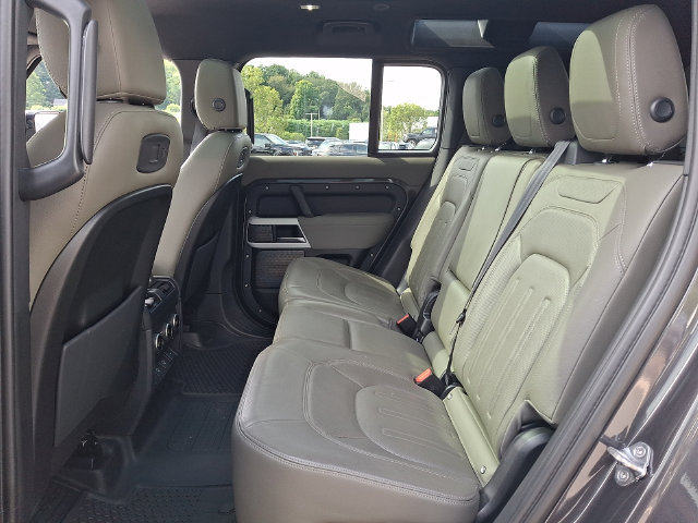 Used 2022 Land Rover Defender 110 S AWD/4WD image 17