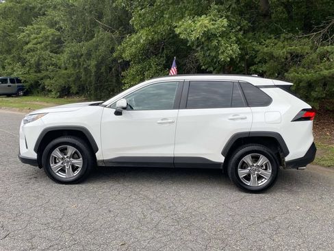 Used 2024 Toyota RAV4 XLE FWD image 2