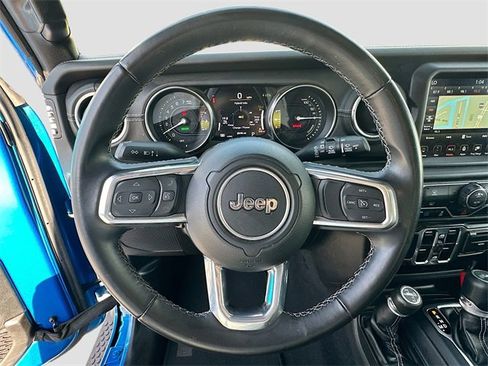 Used 2022 Jeep Wrangler Unlimited Sahara image 11
