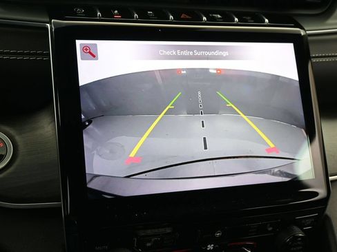 Used 2022 Jeep Grand Cherokee L Limited RWD image 18