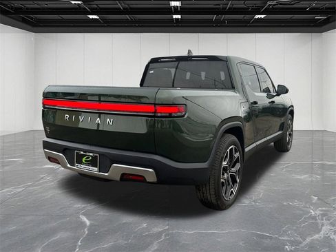 Used 2025 Rivian R1T Adventure image 10