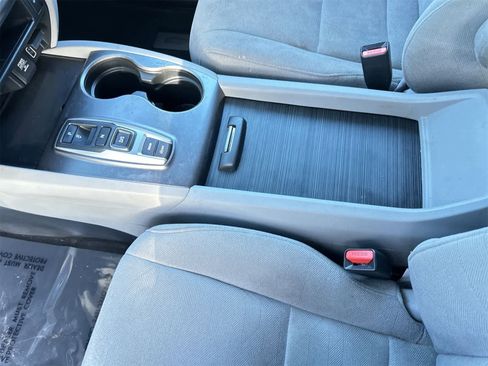 Used 2021 Honda Pilot EX image 27