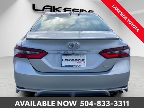 Used 2023 Toyota Camry SE image 5