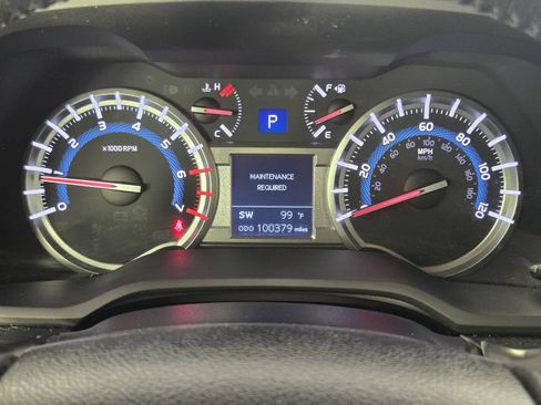 Used 2018 Toyota 4Runner SR5 Premium AWD/4WD image 16