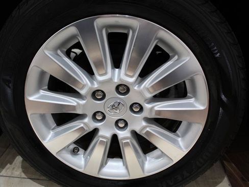 Used 2014 Toyota Sienna XLE AWD/4WD image 13
