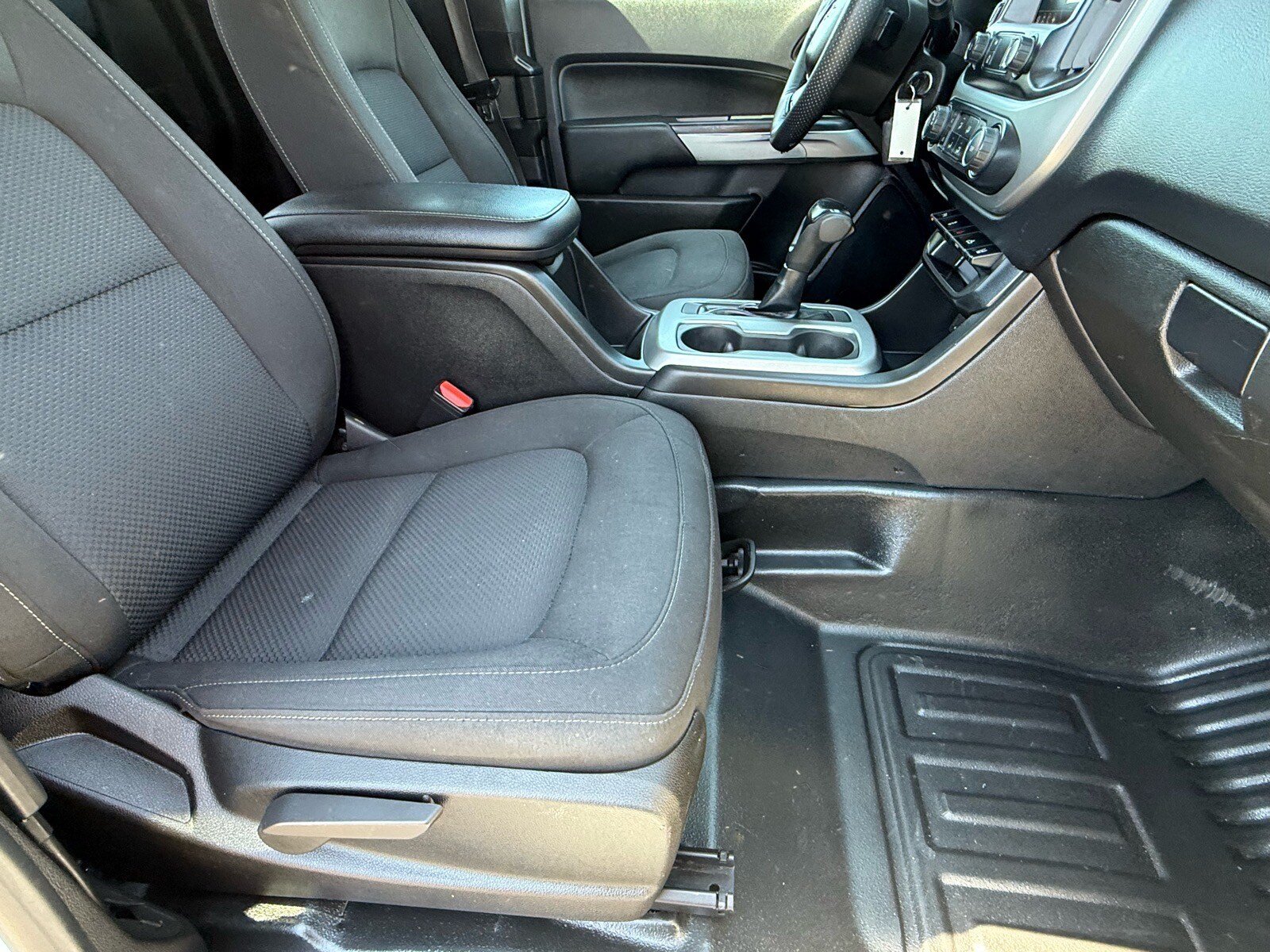 Used 2020 Chevrolet Colorado LT w/ Safety Package RWD image 10