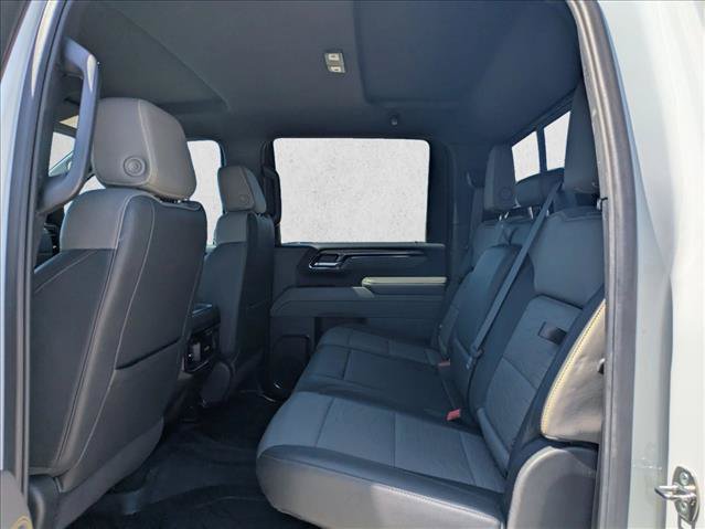 Used 2024 Chevrolet Silverado 2500 ZR2 w/ Technology Package AWD/4WD image 18