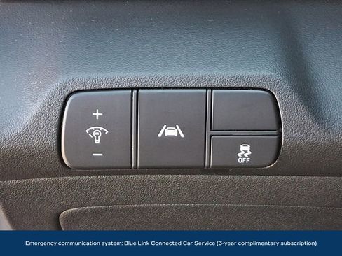 Used 2023 Hyundai Elantra Limited image 9