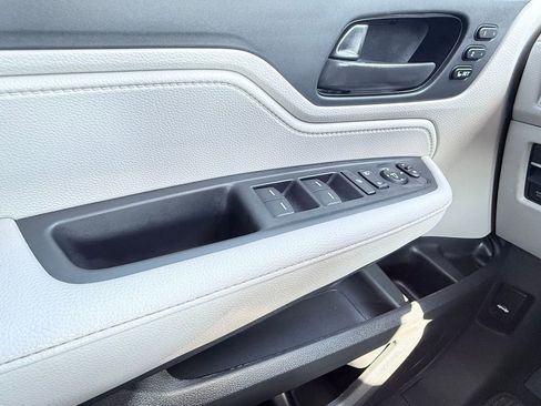 Used 2025 Honda Odyssey EX-L image 11