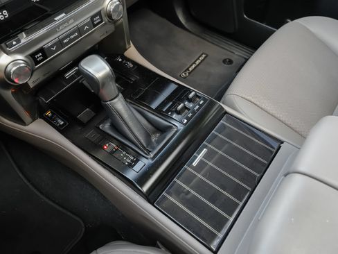 Used 2020 Lexus GX 460 Premium w/ Premium Package AWD/4WD image 23