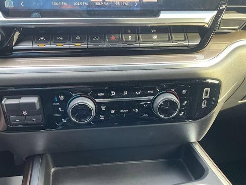 Used 2022 Chevrolet Silverado 1500 High Country w/ LPO, Dark Essentials Package AWD/4WD image 21