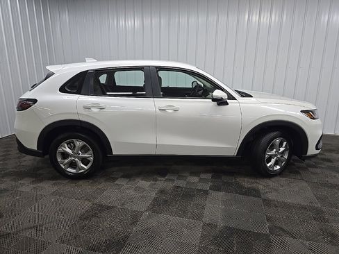 Certified 2025 Honda HR-V LX image 2