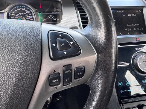 Used 2018 Ford Taurus SHO image 11