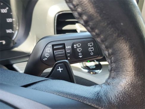 Used 2020 Ford Explorer XLT w/ Equipment Group 202A image 14