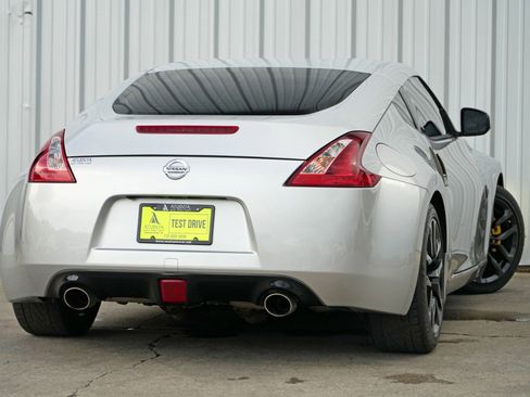Used 2020 Nissan 370Z Coupe image 4