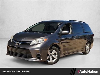 Used 2019 Toyota Sienna LE w/ Carpet Mat Package