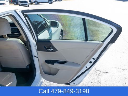 Used 2017 Honda Accord EX image 14