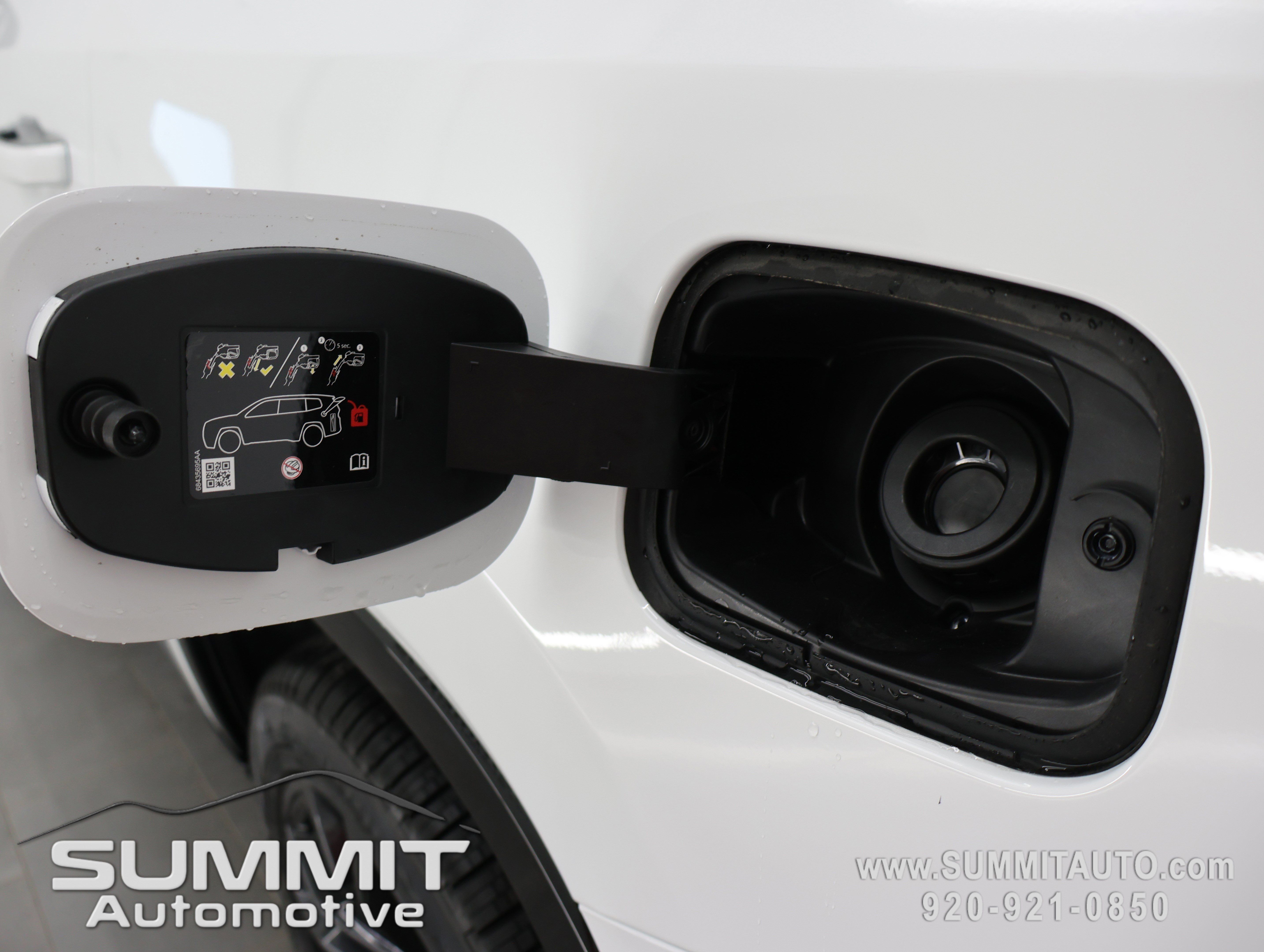 New 2026 Jeep Grand Wagoneer Summit AWD/4WD image 38