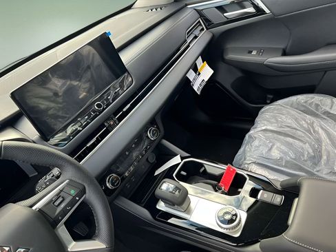 New 2026 Mitsubishi Outlander SE AWD/4WD image 22