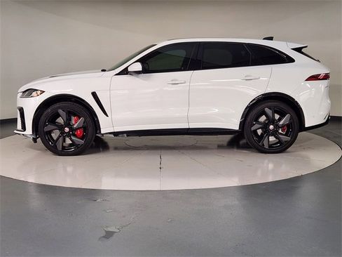 Used 2023 Jaguar F-PACE SVR image 5