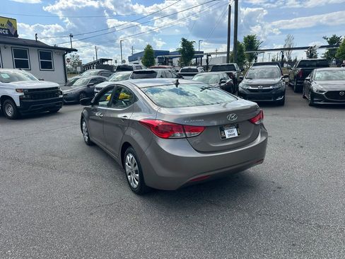 Used 2013 Hyundai Elantra GLS FWD image 7