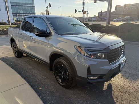 Used 2022 Honda Ridgeline Black Edition image 3