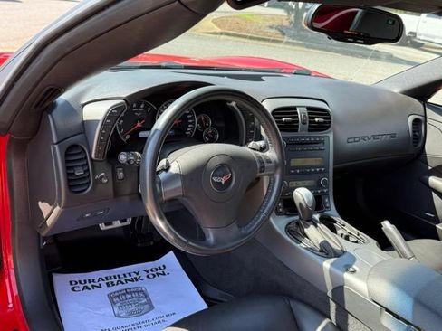 Used 2007 Chevrolet Corvette Convertible w/ Preferred Equipment Group RWD image 16
