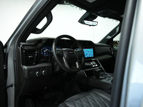 Used 2025 GMC Sierra 1500 AT4 w/ AT4 Premium Package AWD/4WD image 38