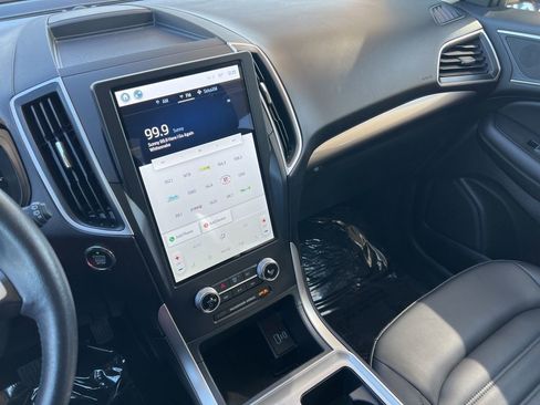 Used 2024 Ford Edge SEL image 19