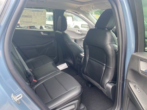 New 2025 Ford Escape SE image 22