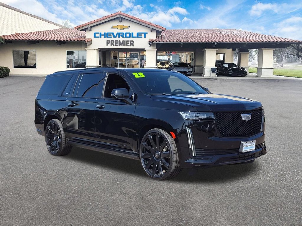 Used 2023 Cadillac Escalade ESV Sport Platinum w/ LPO, ONYX Package AWD/4WD image 2