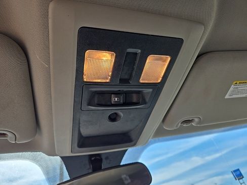 Used 2018 RAM 1500 Classic SLT image 33