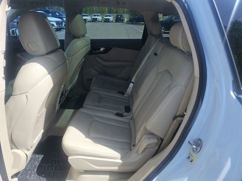 Used 2019 Audi Q7 3.0T Prestige w/ Prestige Package AWD/4WD image 9