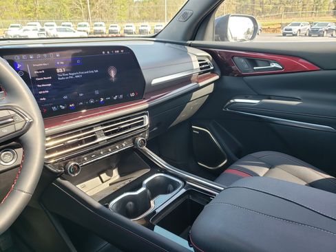 Used 2024 Chevrolet Traverse RS w/ LPO, Floor Liner Package image 22