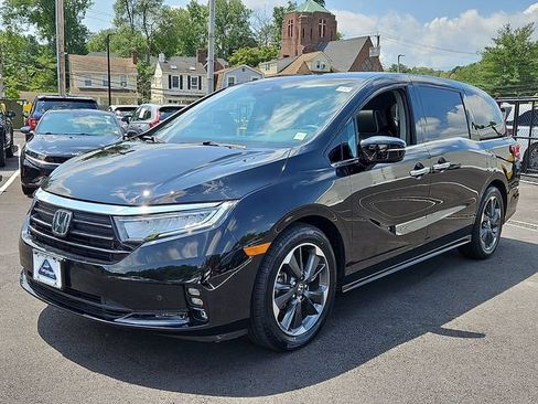 Certified 2023 Honda Odyssey Elite image 3
