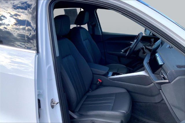 Used 2025 Audi Q5 Premium w/ Convenience Package AWD/4WD image 7