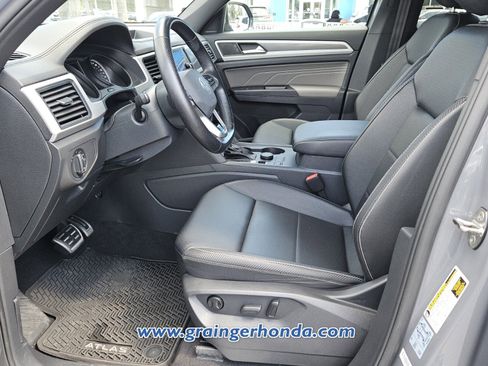 Used 2021 Volkswagen Atlas Cross Sport SE w/ Panoramic Sunroof Package image 10