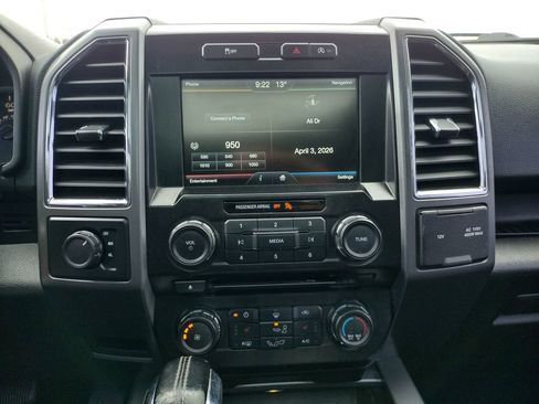 Used 2015 Ford F150 XLT w/ Equipment Group 302A Luxury AWD/4WD image 3