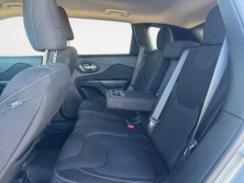 Used 2016 Jeep Cherokee Latitude image 13