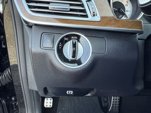 Used 2016 Mercedes-Benz E 350 Sedan image 24
