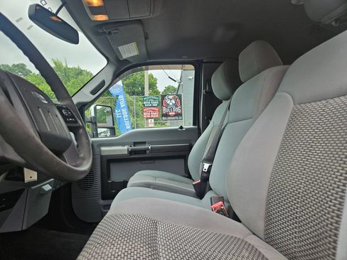 Used 2013 Ford F250 XLT w/ XLT Premium Pkg AWD/4WD image 18