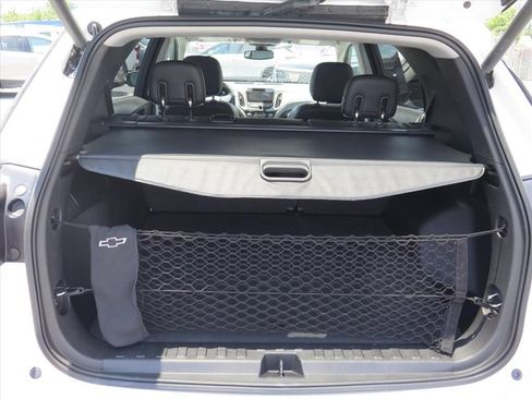 Used 2018 Chevrolet Equinox Premier FWD image 17