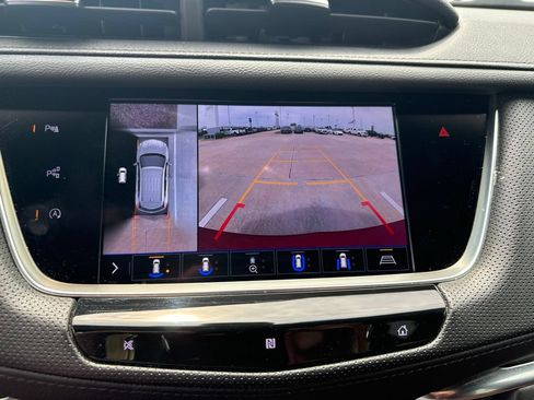 Used 2020 Cadillac XT5 Premium Luxury FWD image 10