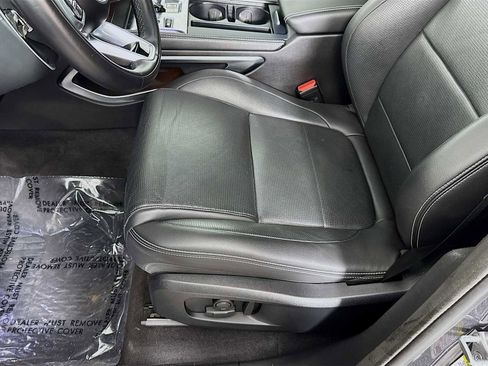 Used 2024 Jaguar F-PACE R-Dynamic S image 30