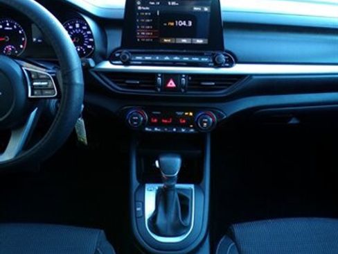 Used 2019 Kia Forte LXS image 33