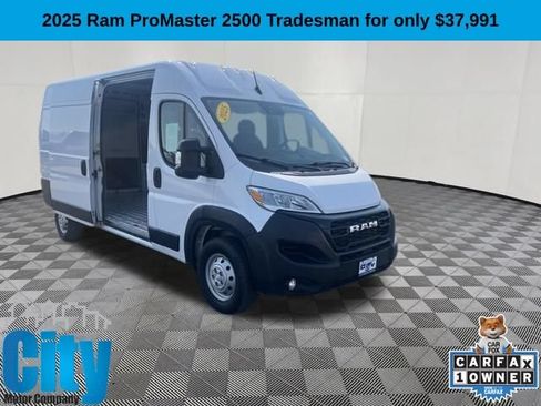 Used 2025 RAM ProMaster 2500 w/ Convenience Group FWD image 1