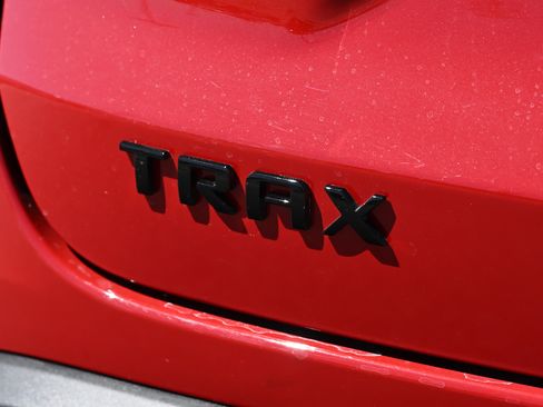 New 2026 Chevrolet Trax LT w/ LPO, Blackout Package image 12